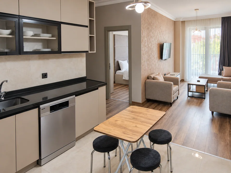 Akay Rezidans 55 m² 1+1 daire: oturma ve mutfak alanı
